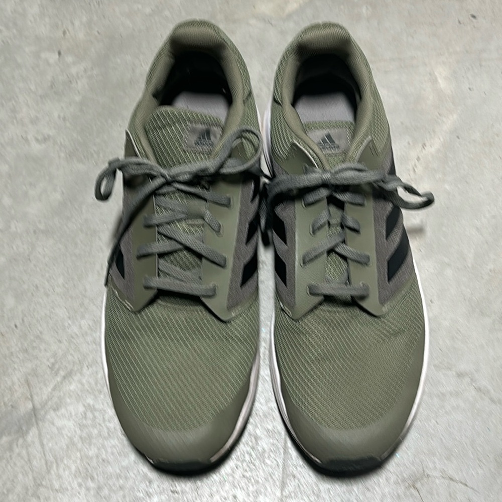 adidas Performance GALAXY olive men’s tenny shoes / Size 12 / Box 25
